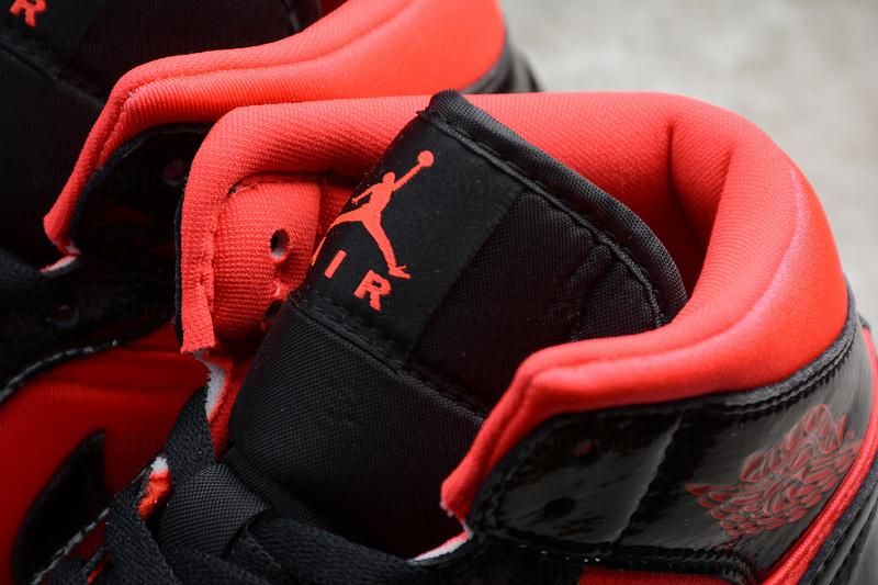 Air Jordan 1 AJ1 Mid - Hot Punch