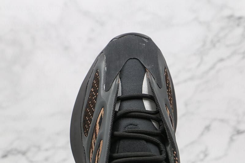 adidasOriginals Yeezy 700 V3 - Clay Brown