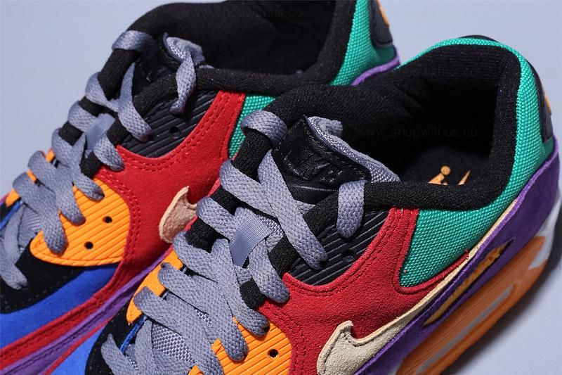 NikeWMNS Air Max 90 - Viotech