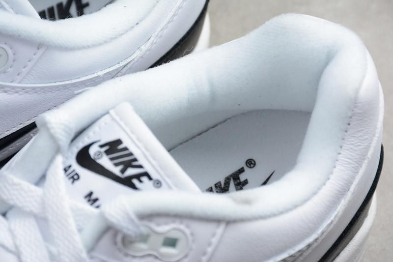 NikeUnisex Air Max 1 - Jewel