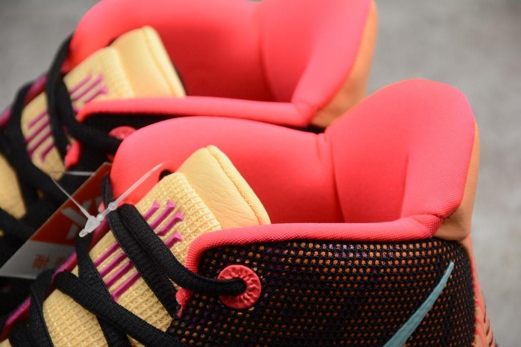 NikeUnisex  Kyrie 7 Preheat - Soundwave