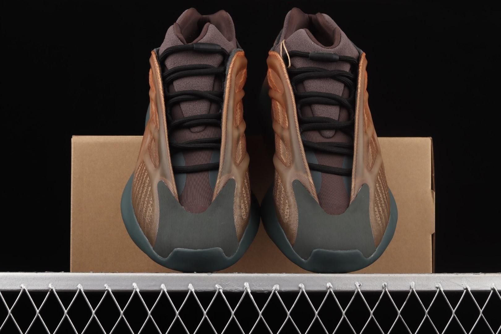 adidasUnisex Yeezy 700 V3 - Copper Fade