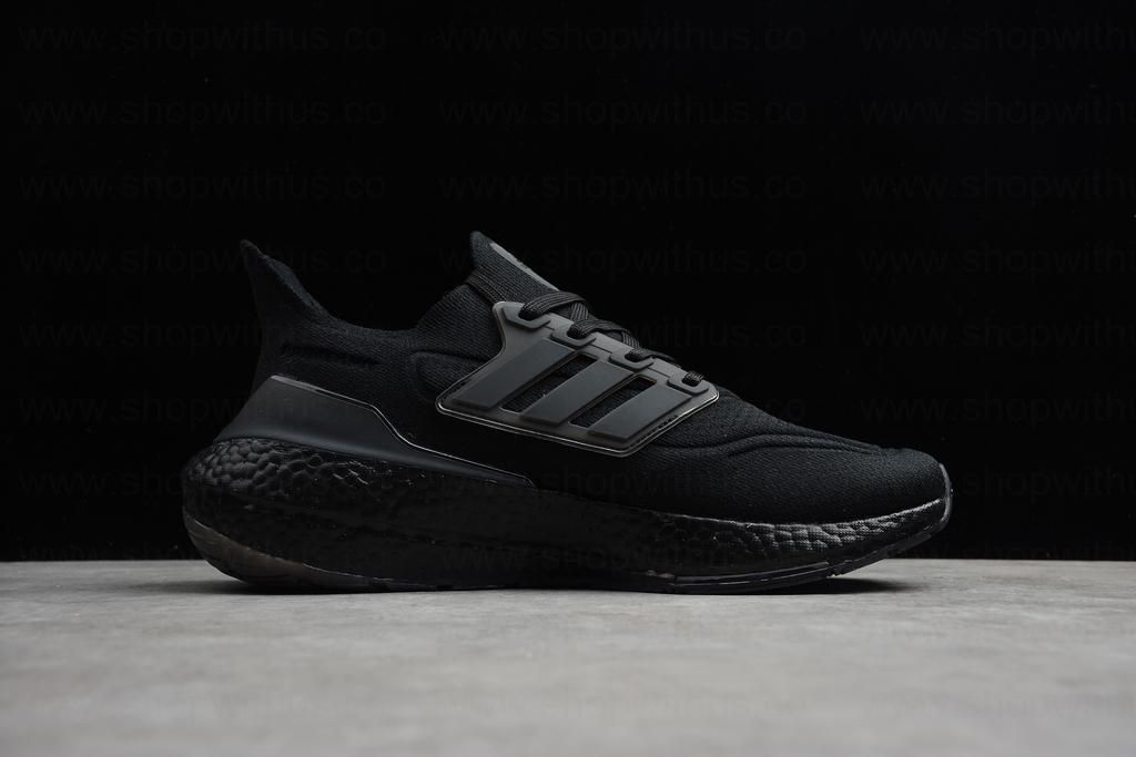 adidasRunning Ultraboost 21- Triple Black
