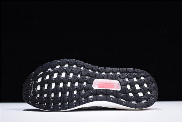 adidasRunning Ultra Boost 19 - Black/Cloud White/Pink