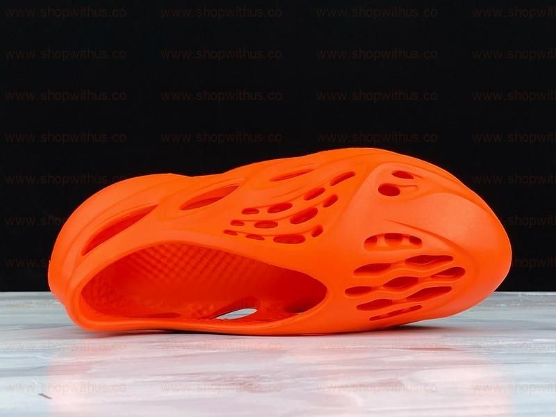adidasYEEZY Foam Runner - Orange