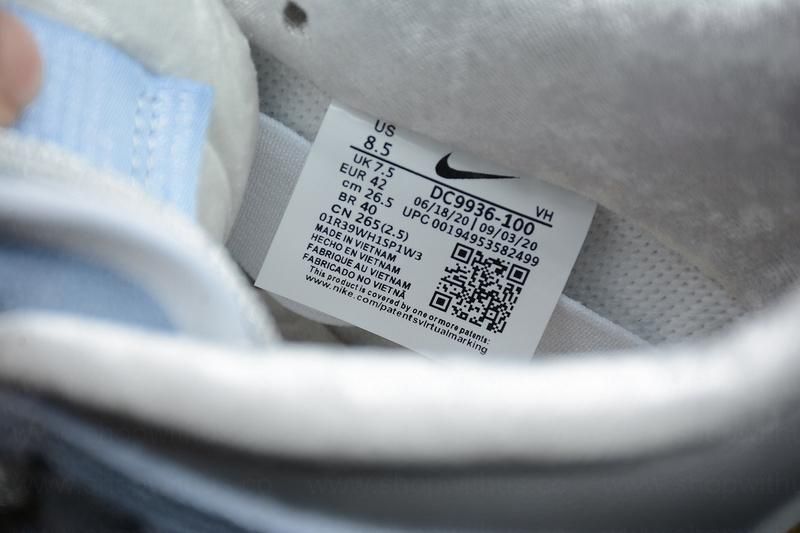 Sean Cliver x NikeSB Dunk Low - Holiday Special