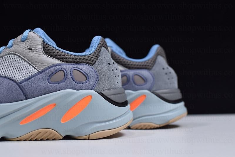 adidasYEEZY  Boost 700 - Carbon Blue