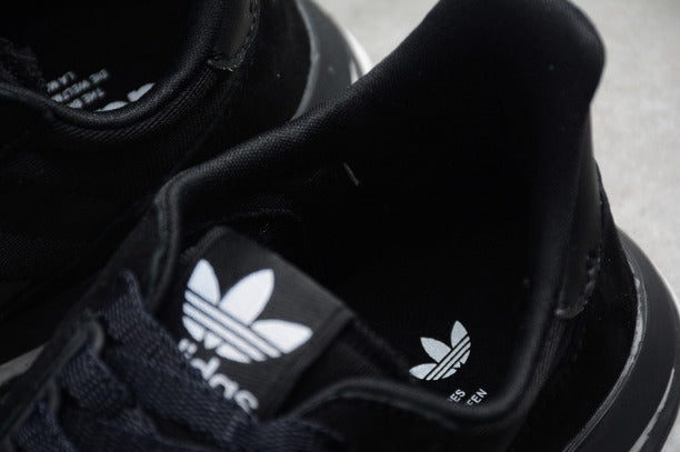 adidasUnisex ZX500 Boost - Black/White
