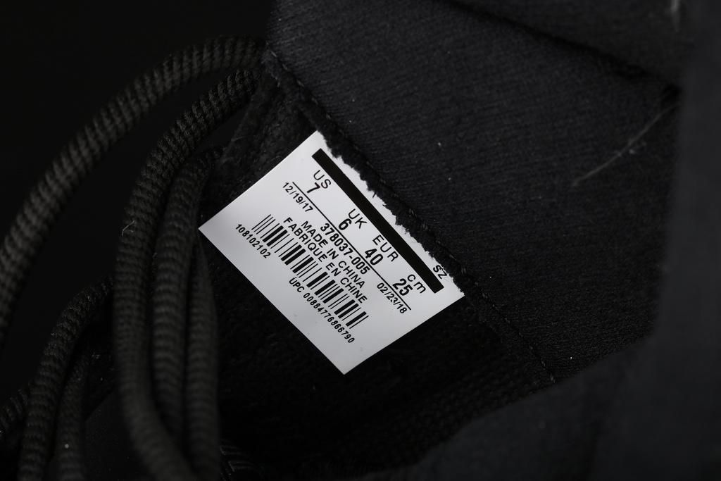 Air Jordan 11 AJ11 Retro - Cap And Gown