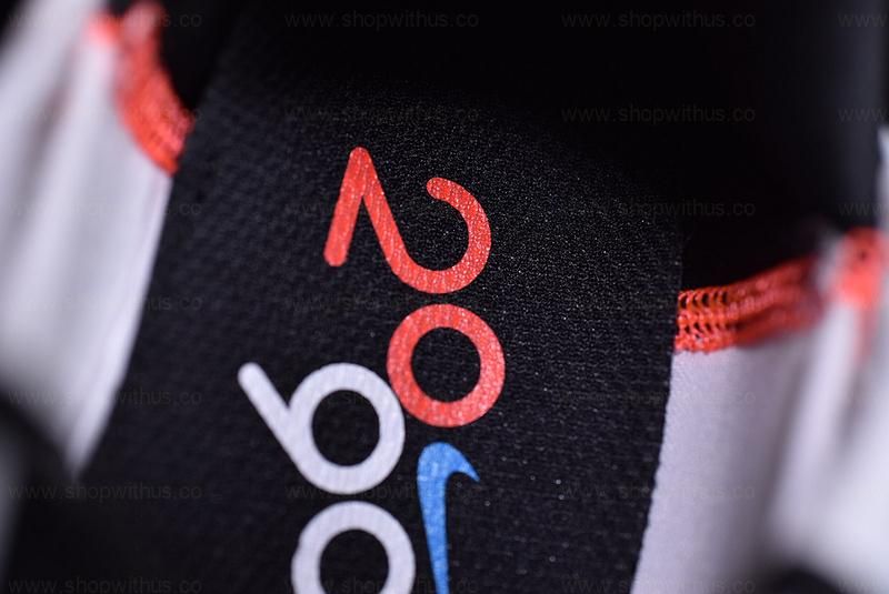 NikeAir Max 2090 - White/Pure Platinum/Bright Crimson