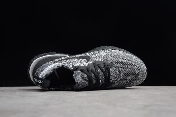 NikeEpic React Flyknit - Cookies and Cream