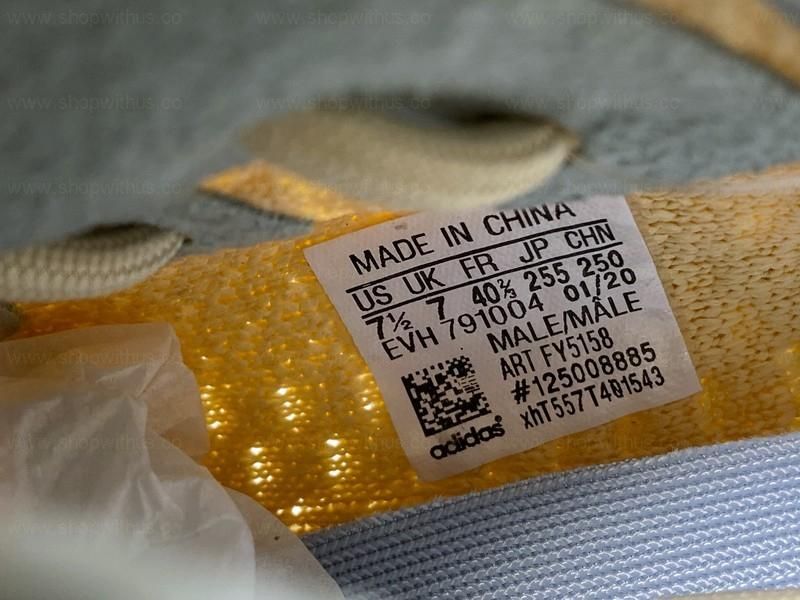 adidasYEEZY Boost 350 v2 - Linen