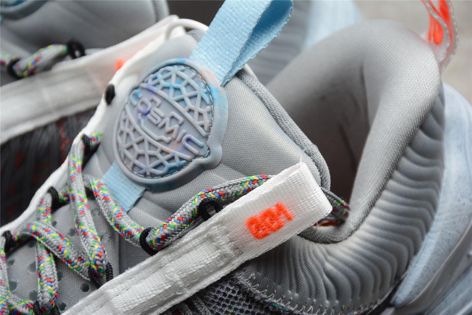NikeUnisex Cosmic Unity - Space Hippie