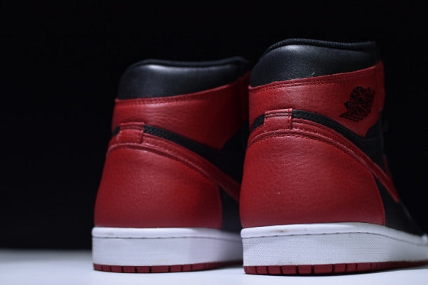 Air Jordan 1 AJ1 High The Return - Bred