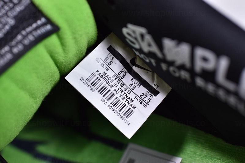 Jeff Staple x NikeSB Dunk Low Pro - Panda Pigeon