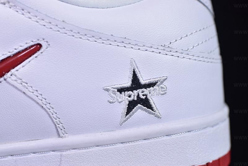 Supreme x NikeSB Dunk Low - Red/White