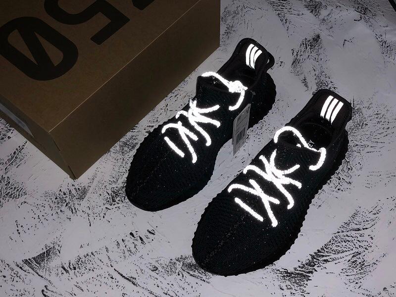 adidasOriginalsYEEZY Boost 350 V2 - Black Static Non-Reflective (Laces Reflects  Shoe Doesn't)