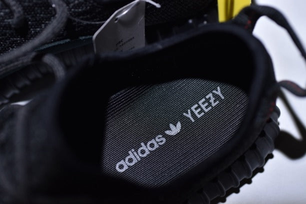 adidasYEEZY Boost 350 - Pirate Black