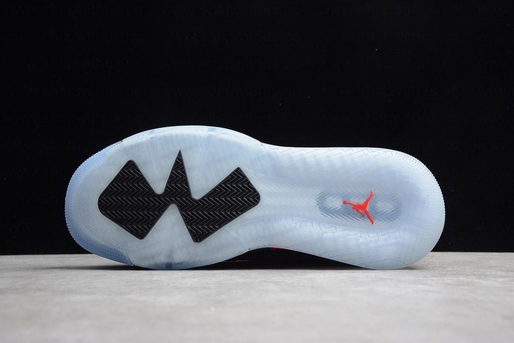 Jordan Mars 270 Low -University Red