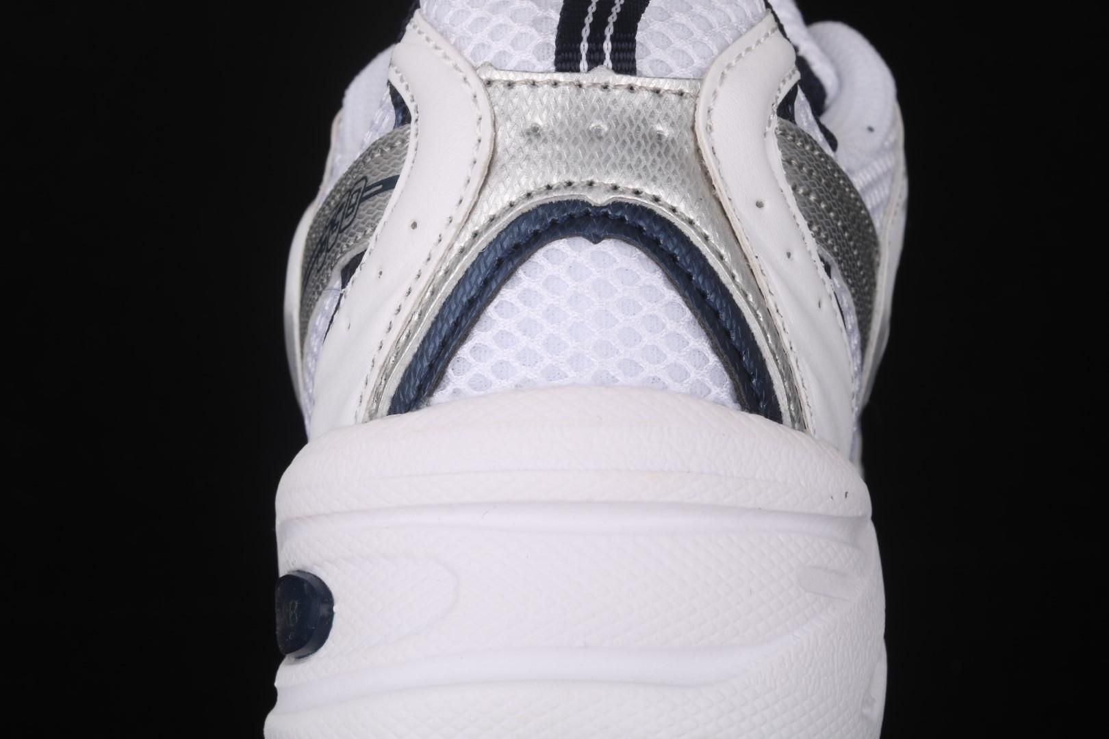 New Balance 530 - White/Silver/Navy