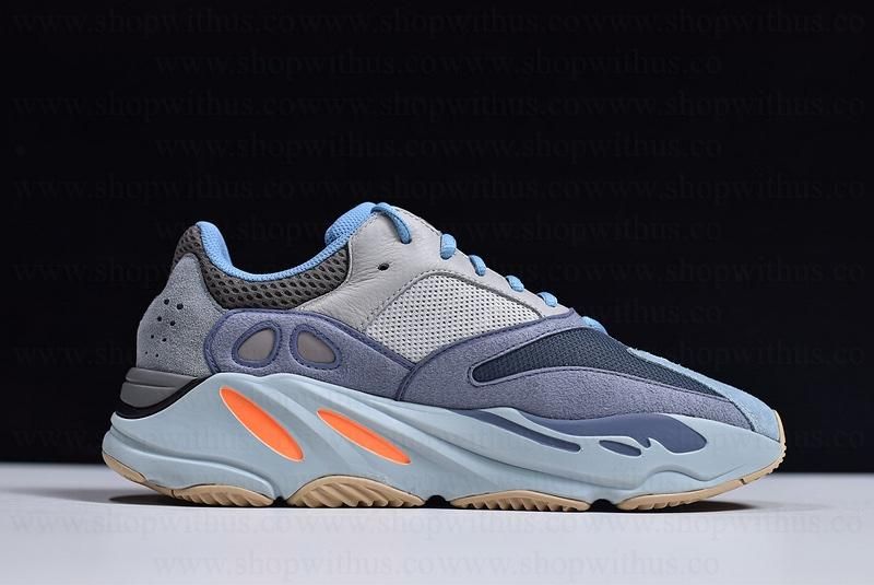 adidasYEEZY  Boost 700 - Carbon Blue