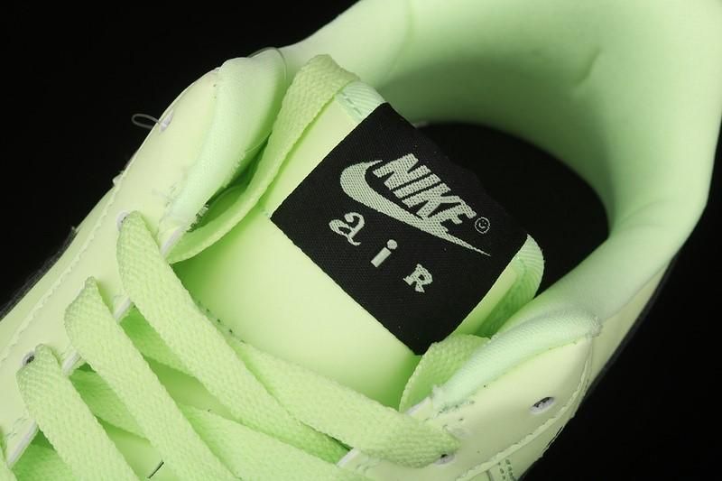 NikeUnisex Air Force 1 AF1 Low GID - Barely Volt