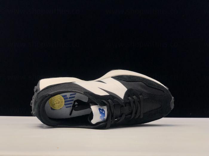 New Balance 327 - Black/White