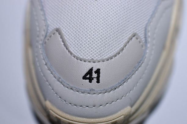 BalenciagaUnisex Triple S sneakers - White