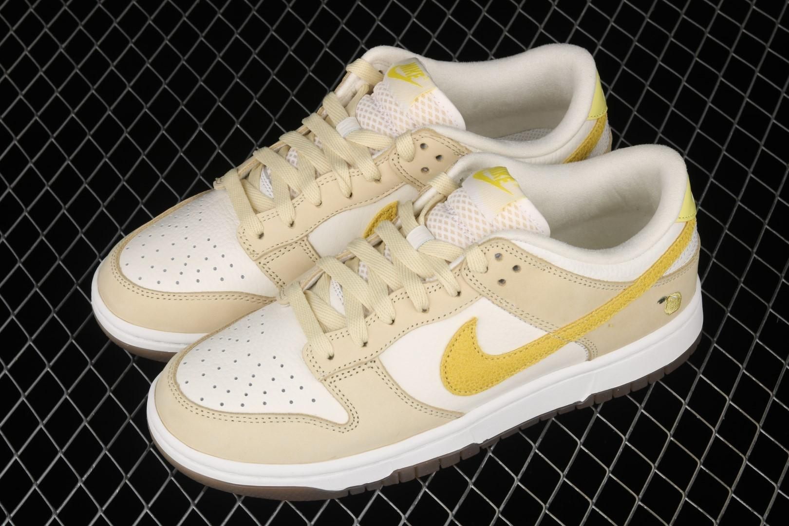 NikeWMNS Dunk Low - Lemon Drop