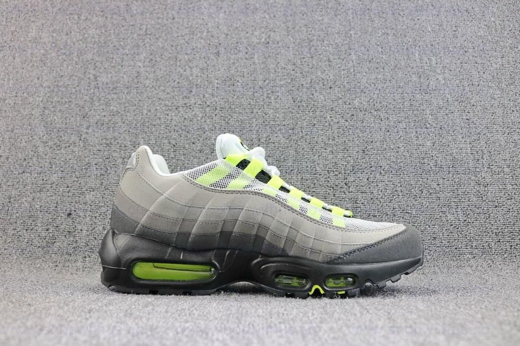 NikeUnisex Air Max 95 - Neon