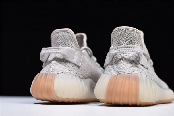 adidasUnisex YEEZY Boost 350 v2 - Sesame