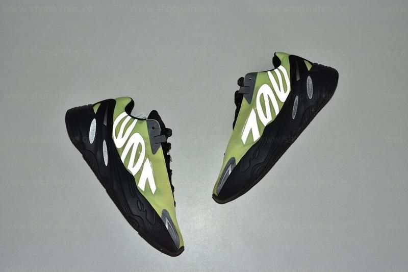 adidasYEEZY Boost 700 MNVN - Phosphor