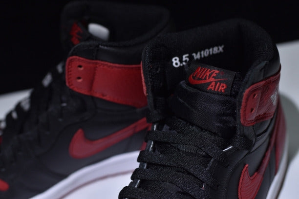Air Jordan 1 AJ1 High The Return - Bred