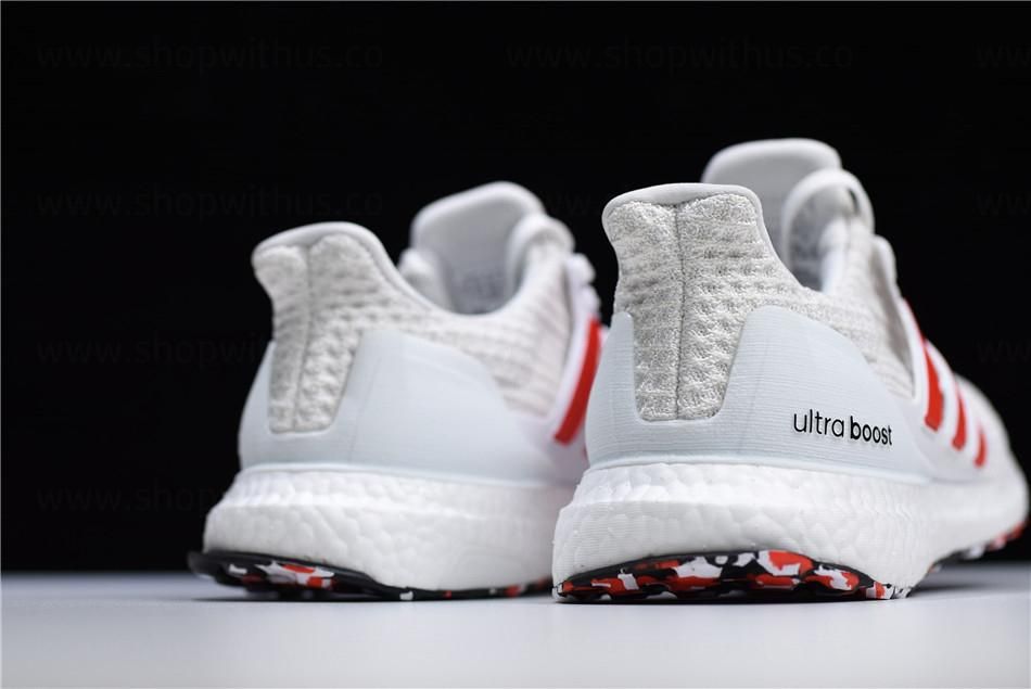 adidasRunning Ultraboost 4.0 - Red Stripes