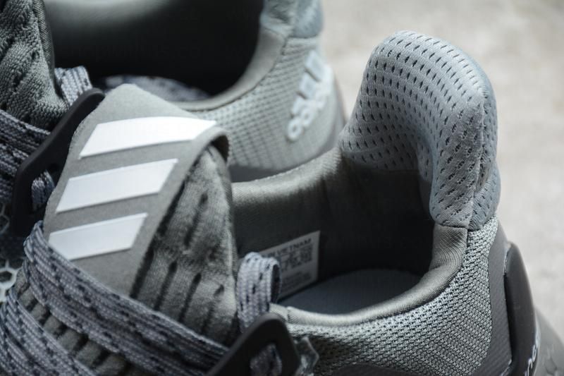 adidasRunning AlphaBounce Instinct M - Grey