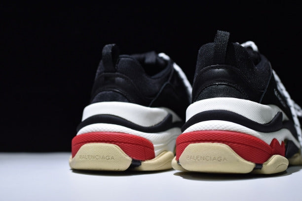 BalenciagaUnisex Vintage Triple S Trainers - Black/White/Red