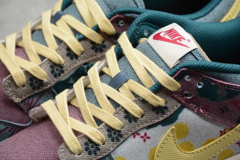 NikeMen's Dunk Low - Community Garden
