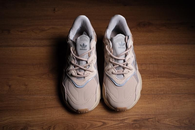 adidasOriginals Ozweegoo - Beige