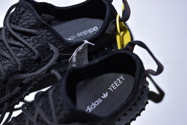 adidasYEEZY Boost 350 - Pirate Black