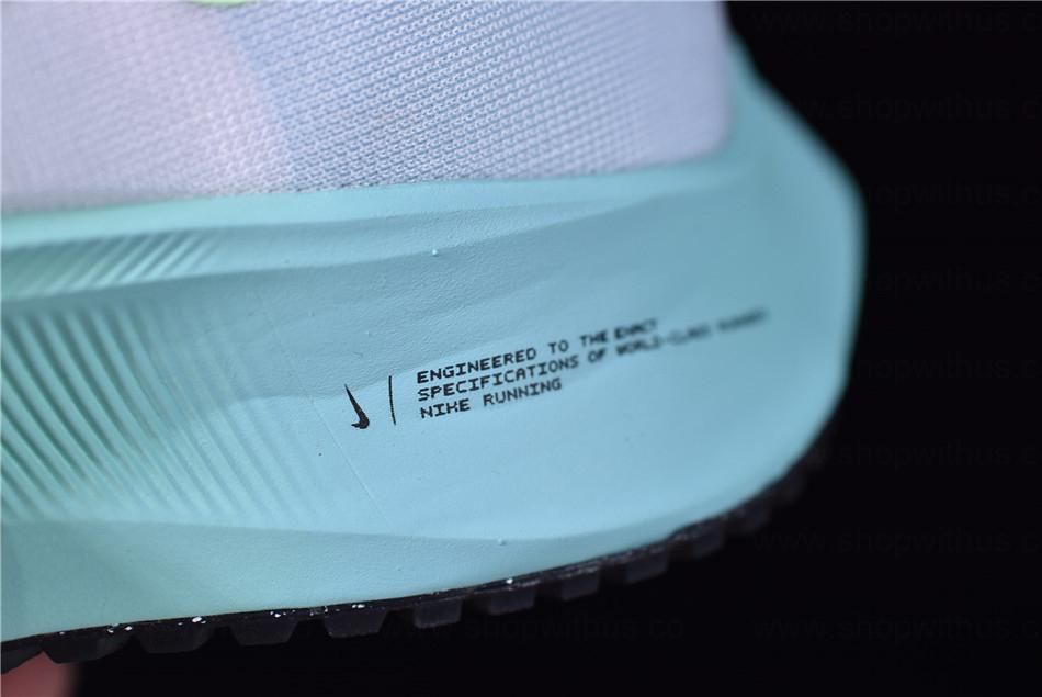 NikeAir Zoom Pegasus 37 - Butterfly