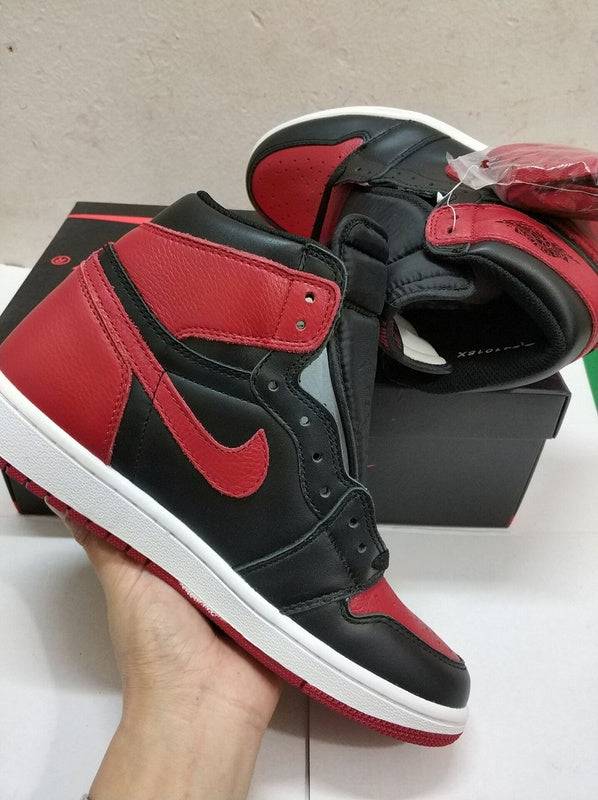 Air Jordan 1 AJ1 High The Return - Bred