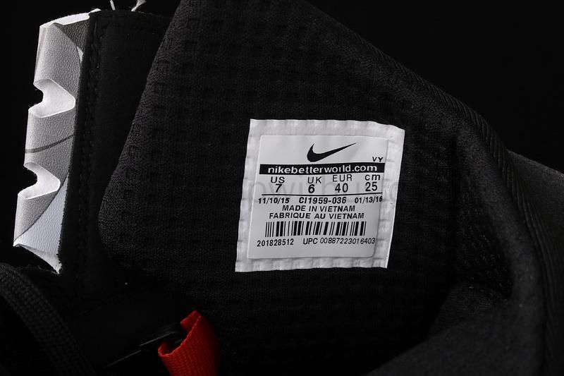 NikeUnisex Air Max 720 Saturn - Black/Team Orange