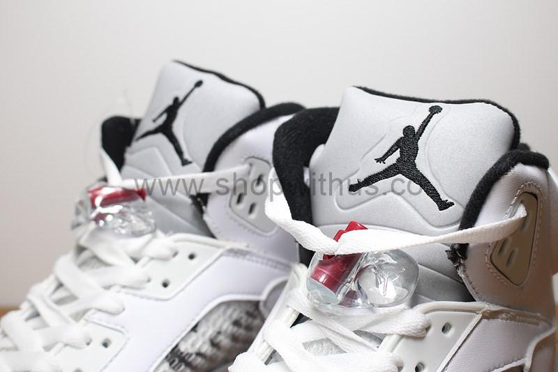 Supreme x Air Jordan 5 AJ5 Retro - White