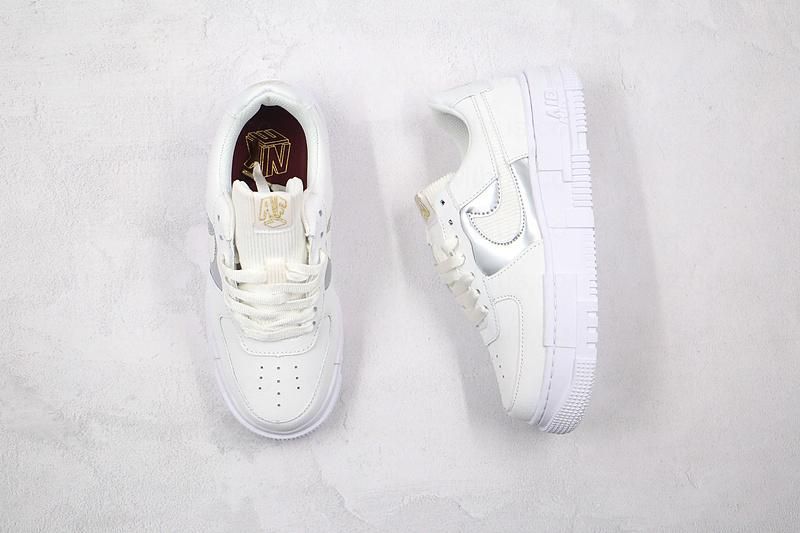 WMNS Air Force 1 AF1 Pixel - White Gold Chain
