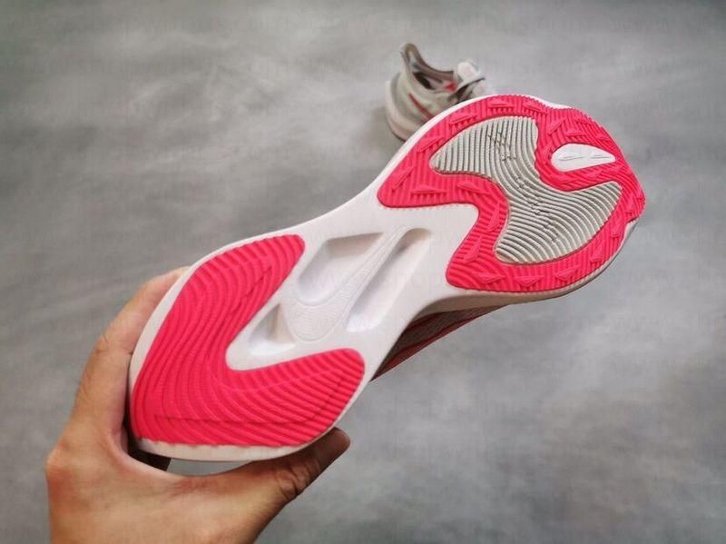 NikeRunning Zoom Gravity - Pure Platinum/Red Orbit