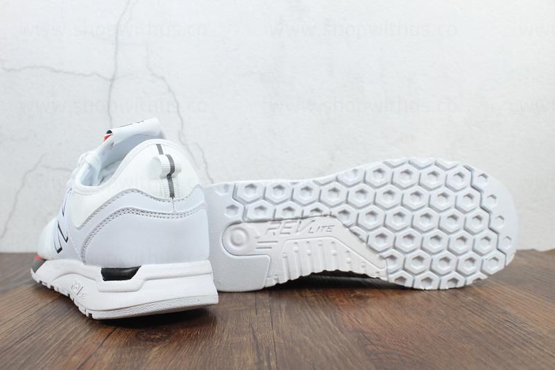 New Balance 247 - White