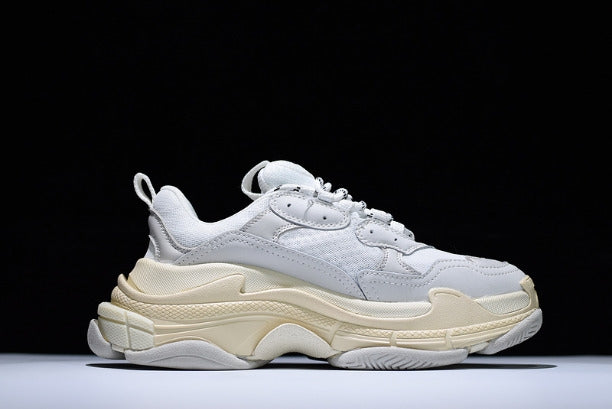 BalenciagaUnisex Triple S sneakers - White