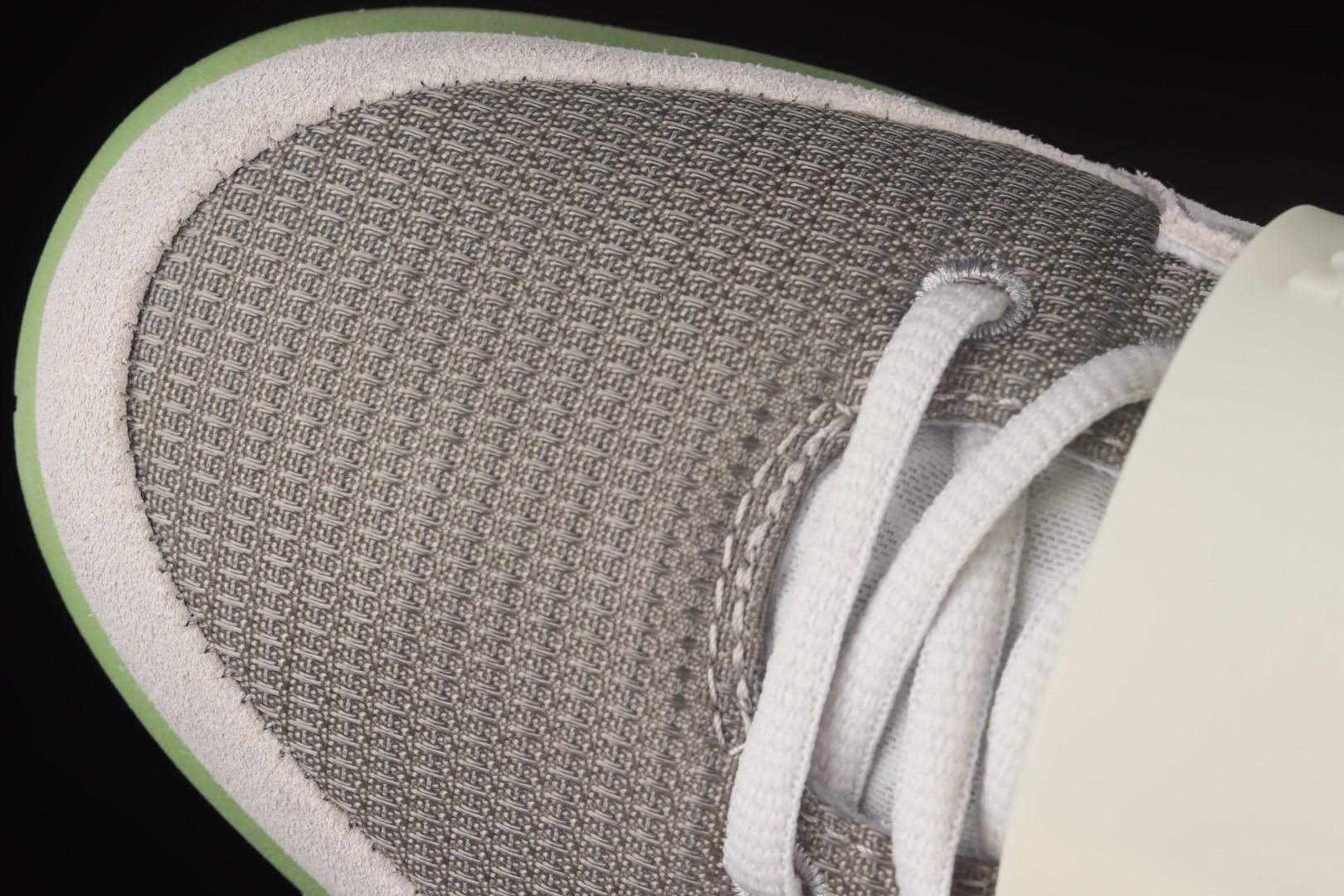 NikeUnisex Air Yeezy 2 - Pure Platinum