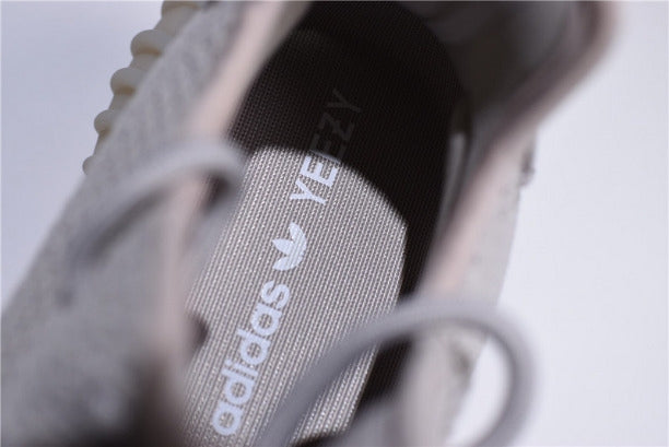 adidasUnisex YEEZY Boost 350 v2 - Sesame
