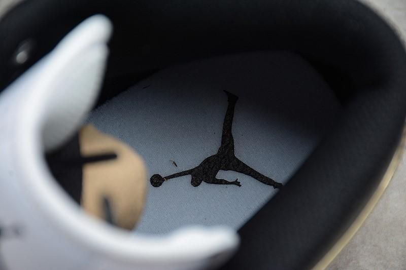 Air Jordan 1 AJ1 Mid - Metallic Gold